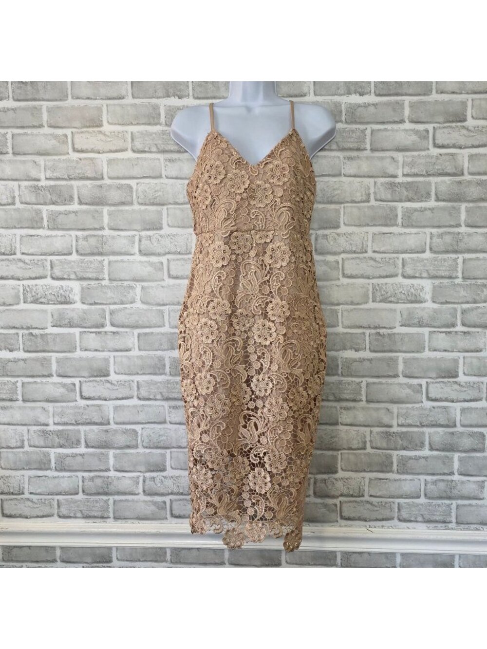 AX Paris NWT Gold Lace Bodycon Midi Dress Spaghetti Strap Romantic 10 Elegant
